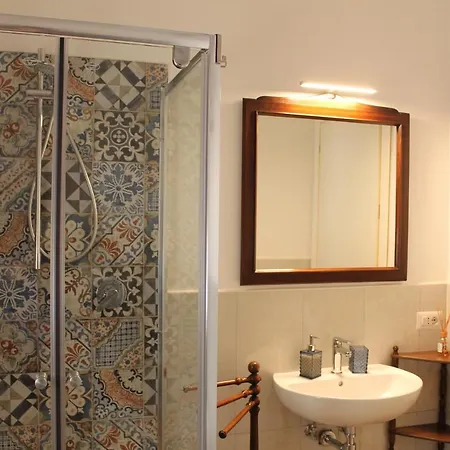 Casa Hari Bed & Breakfast 3*